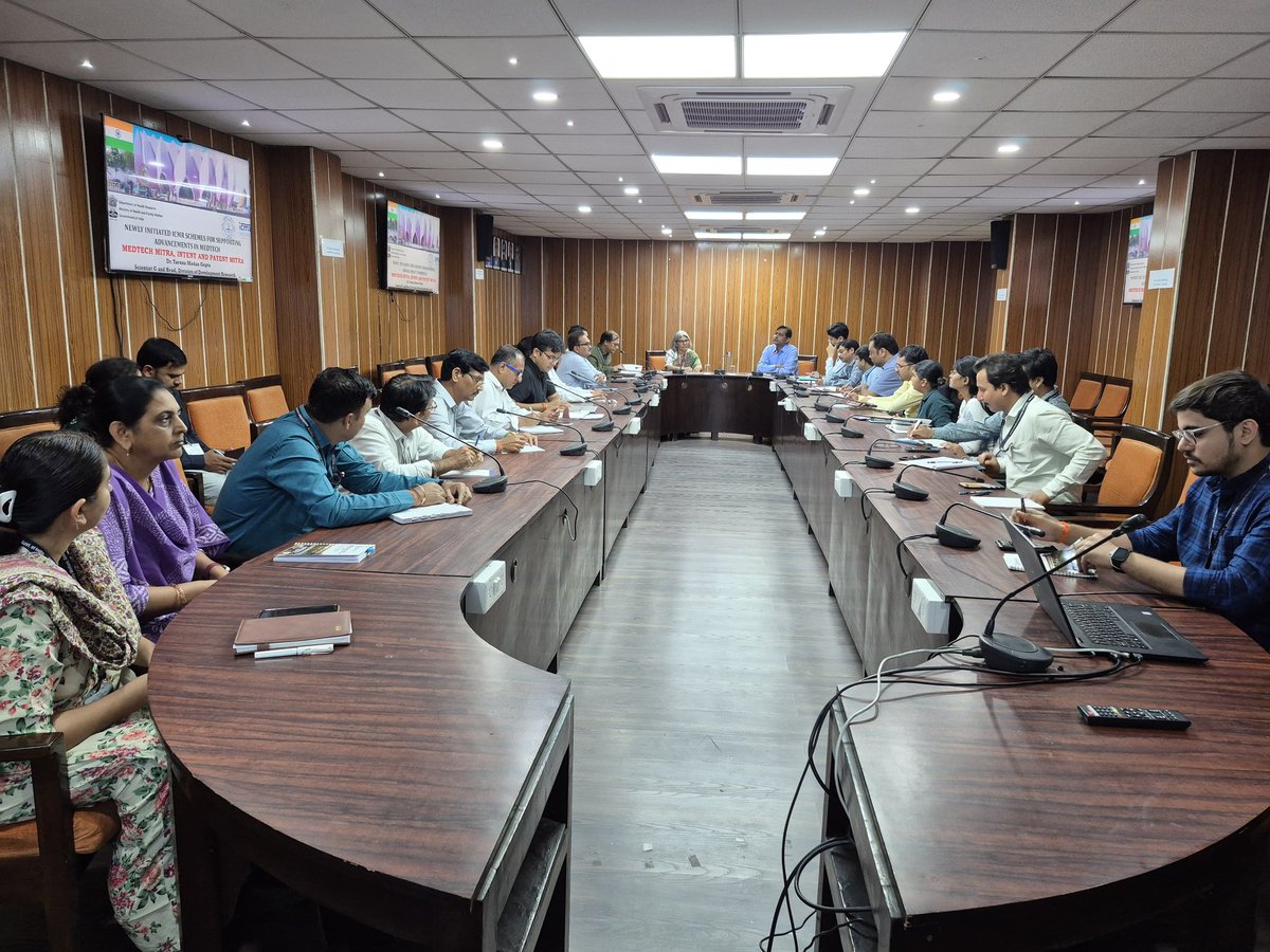 NITHR_Jabalpur's tweet photo. ICMR-NIRTH, Jabalpur hosted a guest lecture on Impactful Research Proposals Aligned with Development Research by Dr. Taruna Madan, Scientist-G &amp; Head, Development Research Division, ICMR-HQ. She also emphasized the role of MedTech Mitra portal in transforming ideas into research. https://t.co/B8WyNiAwOF