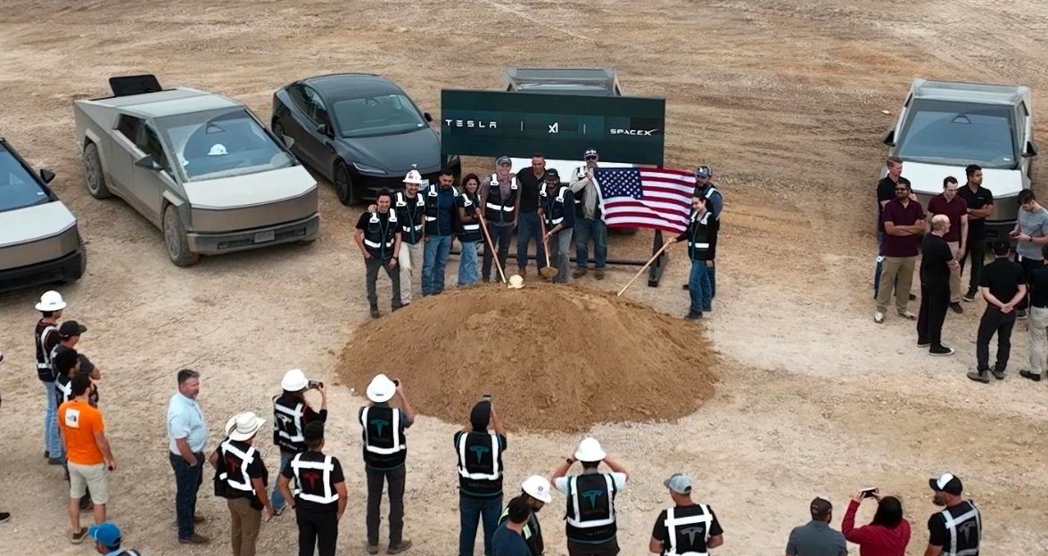 SERobinsonJr's tweet image. TERAFAB: Groundbreaking ceremony of the Advanced Technology Fab at Giga Texas.