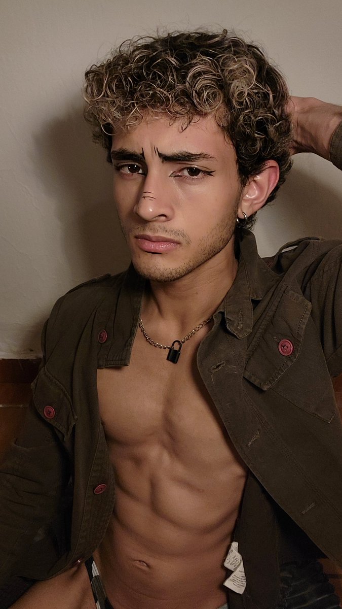 RomuloOF18's tweet photo. Y bien? 

#gay #twink https://t.co/RHmNll7zbB
