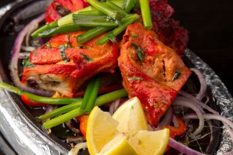 eVisitorGuide's tweet image. Experience the tastes of India at @IndiaHouseChi -- your destination for authentic Indian cuisine in Chicago. Famous for their lunch buffet, tasty dinners and full bar. evisitorguide.com/chicago/brochu…

#Chicago #RiverNorth #travel #budgettravel #dining #foodie #cocktails