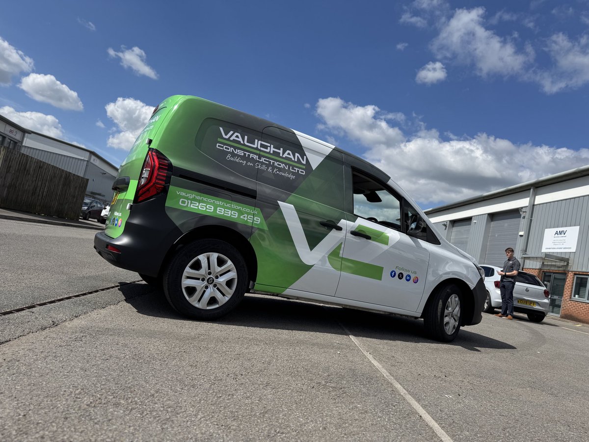 EliteSigns's tweet photo. 3rd van for Vaughan Construction.
A design system built to flex across any vehicle without losing impact.

Branding that’s constructed to perform 👀

#standoutwinbig https://t.co/23NUNGgVG6