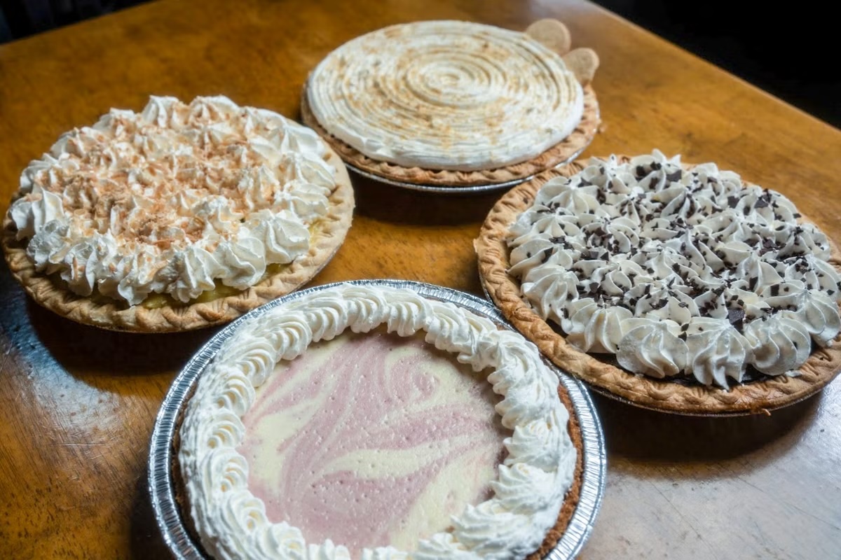shilonikelle's tweet photo. 9 Small-Town Texas Cafés to Put on Your Radar

Sit for a spell at these nine down-home diners—small-town community hubs serving simple, delicious comfort food and a cozy feeling of familiarity ~ in @AAATexas Explorer Magazine: https://t.co/9W49zJR57X https://t.co/nRngQrgStd