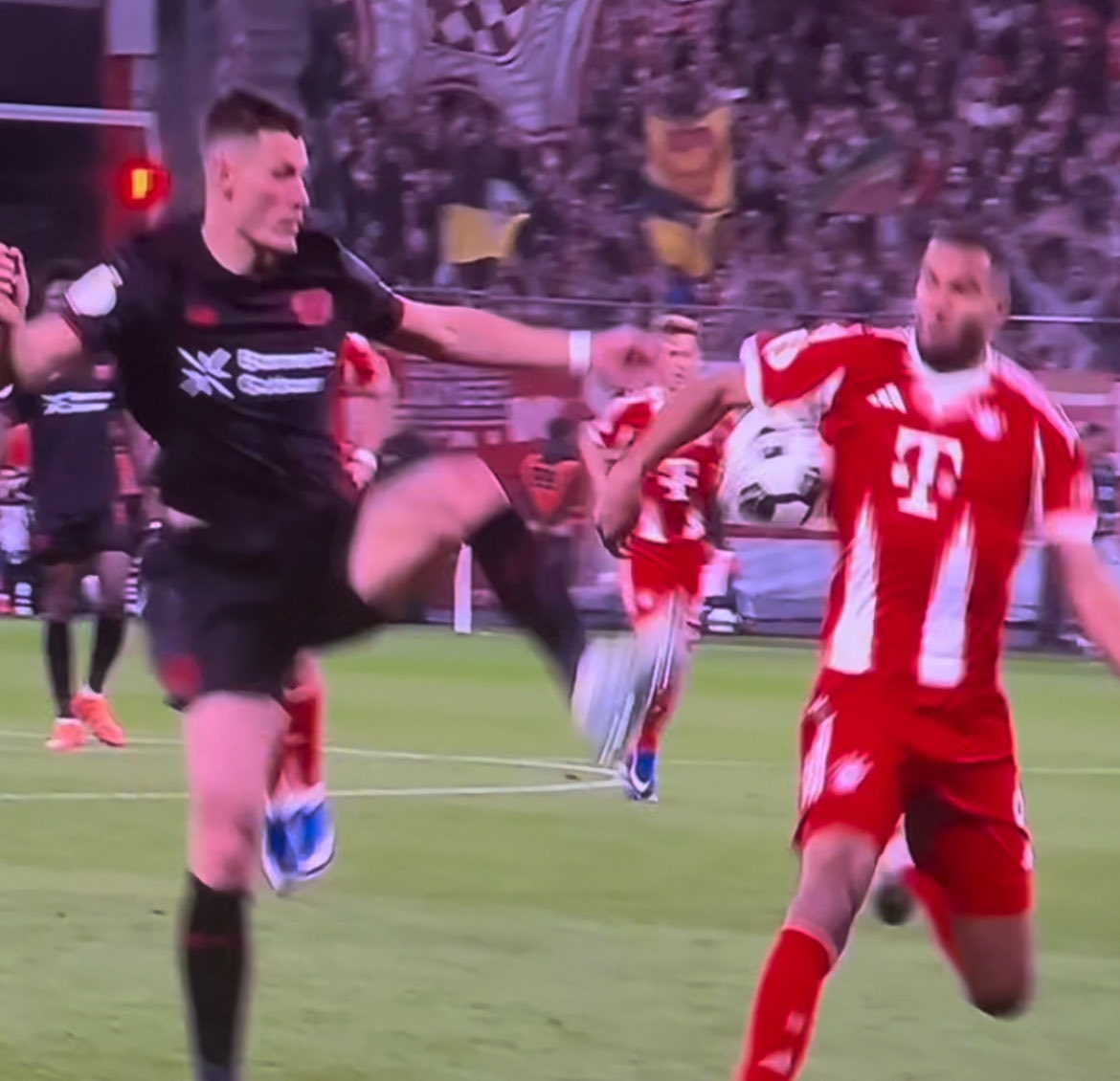 Manuel Gräfe tweet media