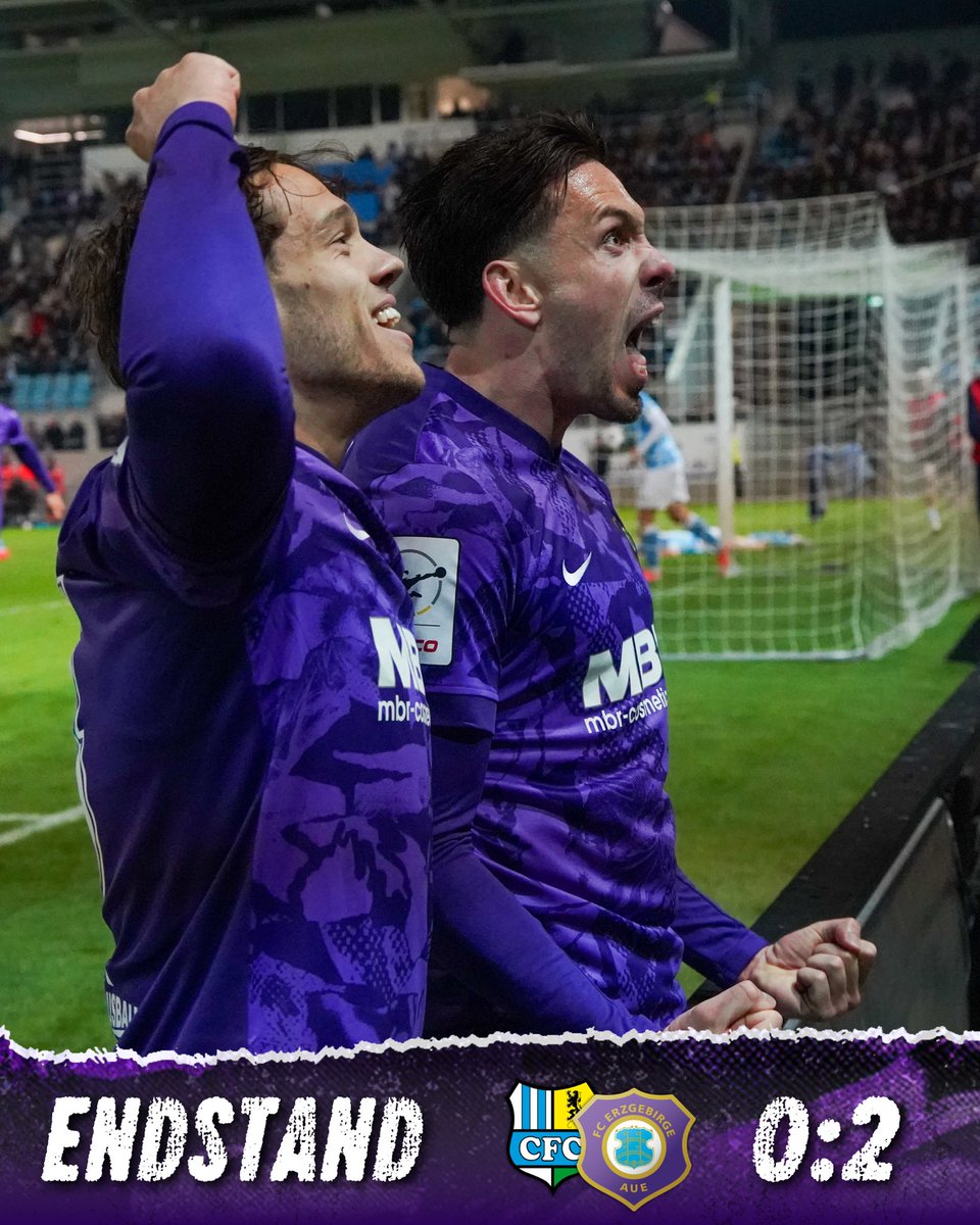 FCErzgebirgeAue's tweet photo. Schluss! Die Veilchen ziehen dank der beiden Treffer von Marcel Bär in Landespokal-Finale ein!💪🏼💜

#CFCAUE #AUE #Kumpelverein https://t.co/HuEe013gTv