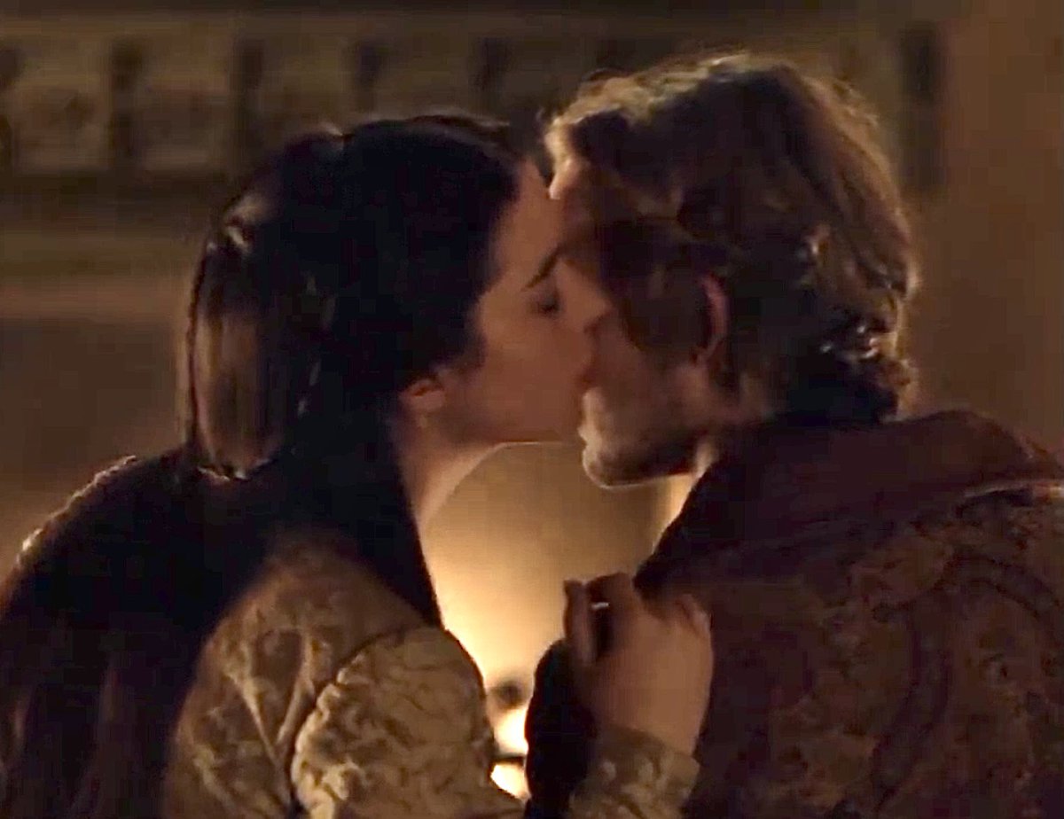 artworld03's tweet image. They both said to find happiness with others at least one of them is happy. Yeah right actually they were both miserable. No one made them happy they were the only one who made each other happy🩷🩷
#adelaidekane #tobyregbo #frary #reign