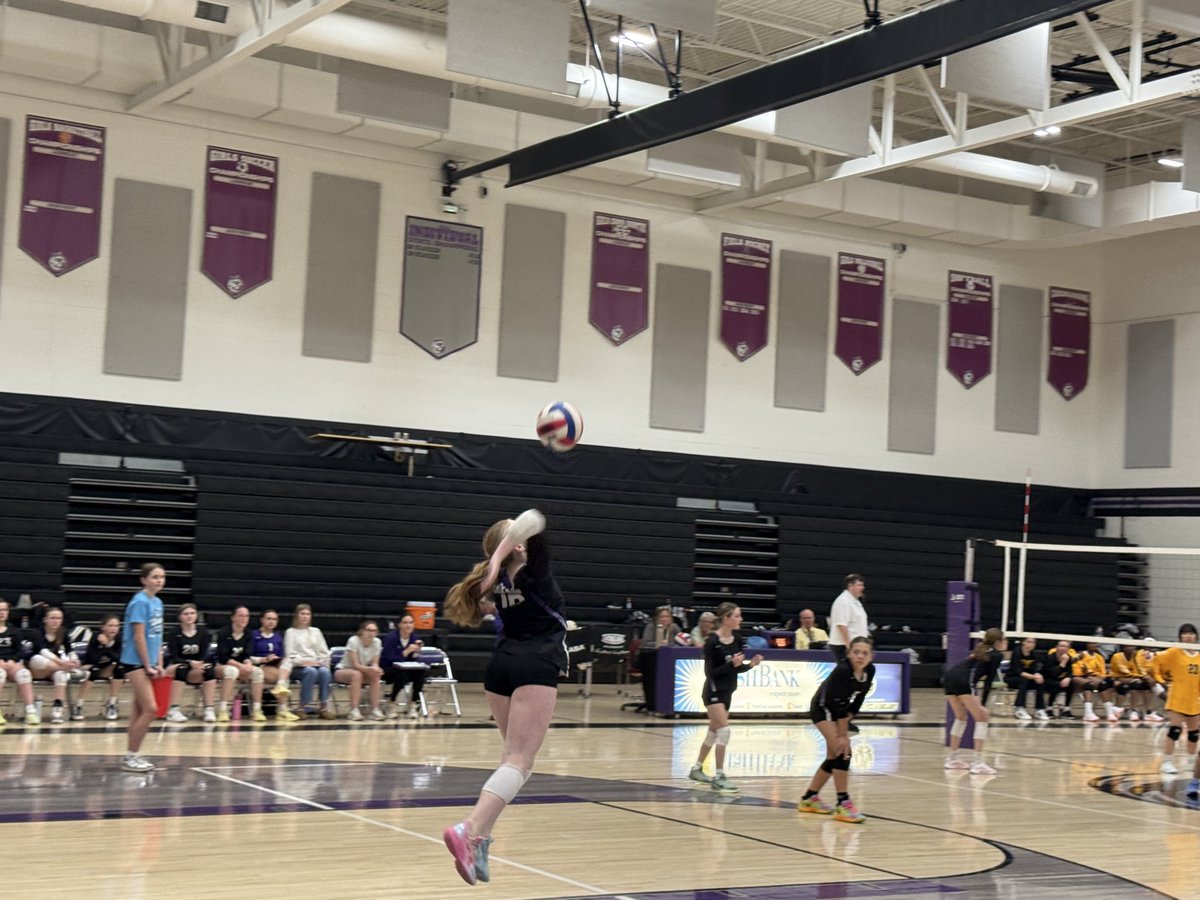 McsdVVarner's tweet photo. This afternoon, the MCSD Junior High Girls Volleyball Team is playing against Milton Hershey Middle School
 
The 7th Grade and 8th Grade volleyball teams are ready to have a great match
 
#GoHuskies! https://t.co/kPIO803S3n