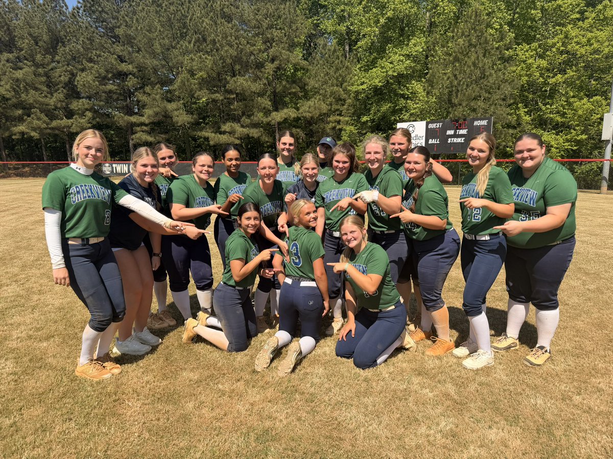 LiliB2027's tweet image. Then there were 3️⃣!! 
2 outs- 2 runners on bottom of the 7th- down by 1….walk off! 
2 outs so what! 
💚🐻💙
@CreekviewSB @CoachJMaloney @starsnationalfp @StarsNatGA @UKCoachLawson @UKCoachHimes @coachjb_18 @BrittCerv14 @GraceBaalman @OfficialGHSA