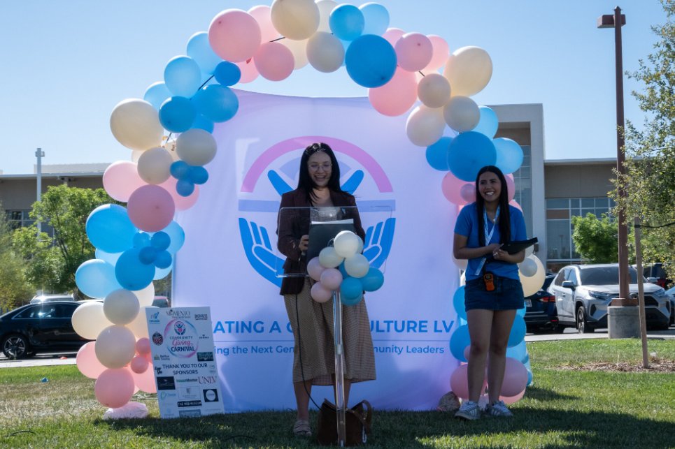 LombardoSNV's tweet photo. Felt so inspired after attending the Community Giving Carnival! A big shoutout to the incredible high school student who organized this event for our youth volunteers. Aiyana, your leadership, heart, and dedication to giving back truly shines. Congratulations! https://t.co/IDcg23NZ2P