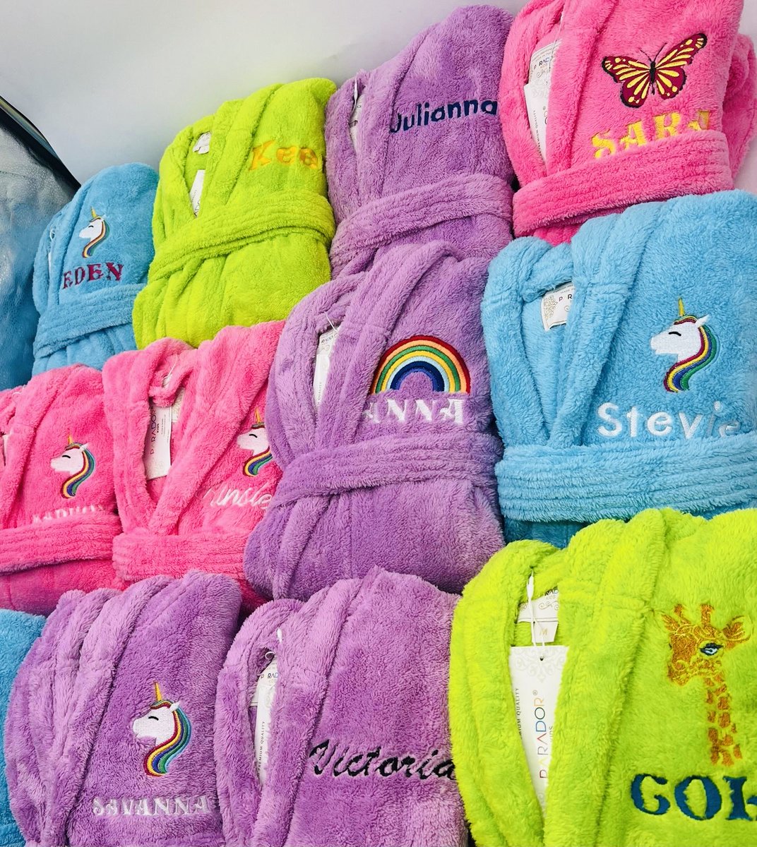 luxurytowel's tweet image. Keep your little ones cozy, warm, and smiling with our Personalized Turkish Fleece Kids Robes Enjoy 40% OFF + FREE SHIPPING #gifts #personalizedgifts #personalizedgift #gift #giftforkid #personalized #turkey #kids #personalizedrobes #giftforkids