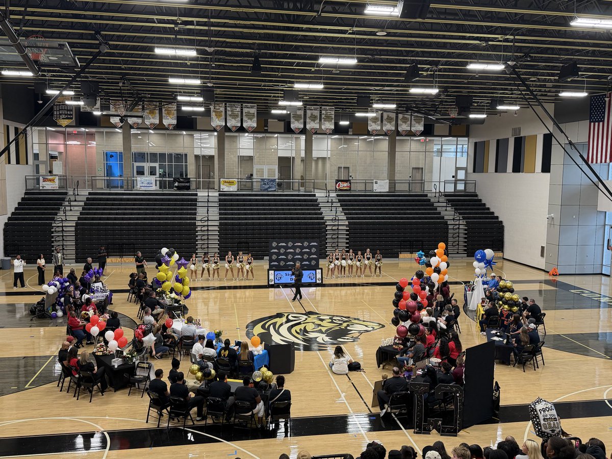 ConroeHigh Athletics tweet media
