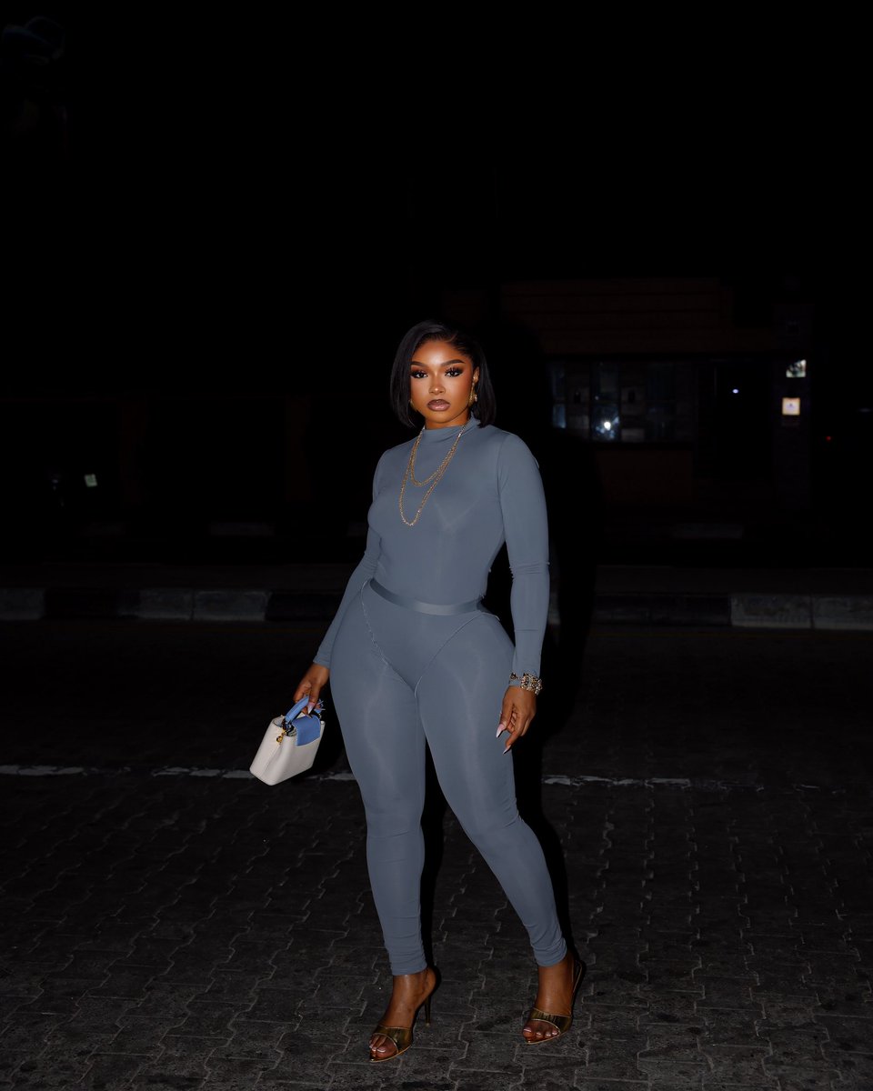 LIQUOROSE🦁🌹 tweet media