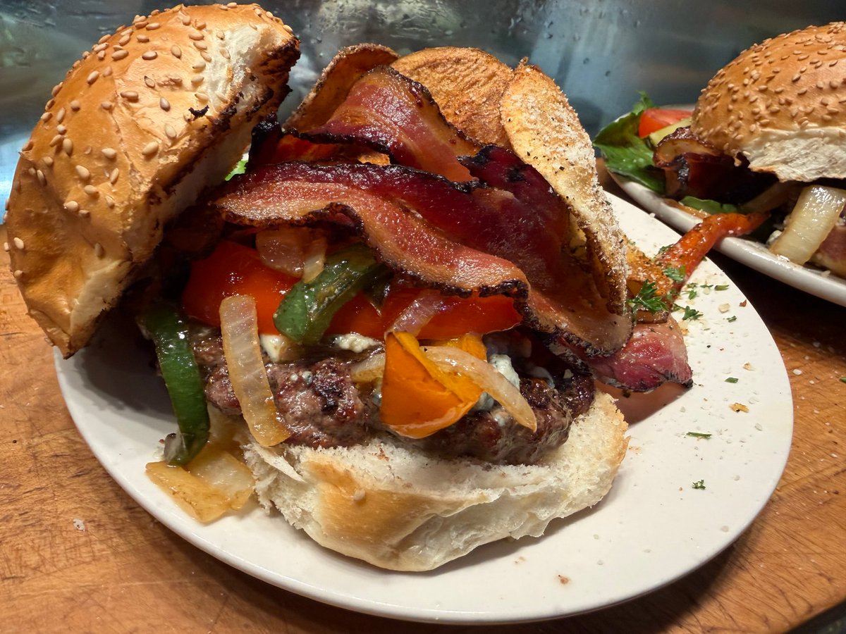 4thBase1's tweet image. Craving something hearty? Sink your teeth into our bestselling 1/2 Lb Hamburger! Hand-patted and loaded with your choice of mushrooms, onions, peppers, and cheese. Don't forget the side of onion rings or fries. 🍔🍟 #4thBaseRestaurant #BestBurger #FoodCravings 🤤