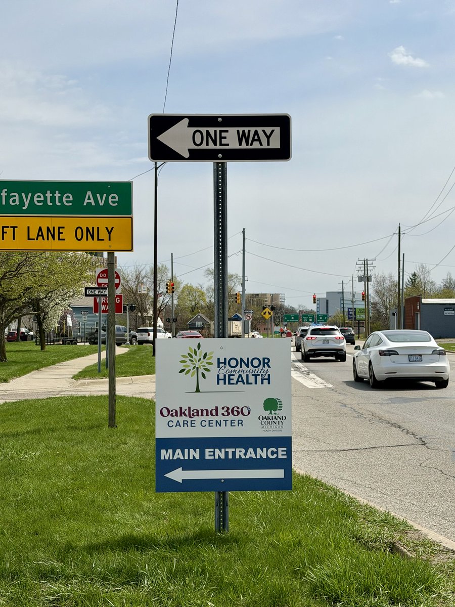 donerightsigns1's tweet image. A look at some of the signage we created for Oakland County—now installed across downtown Pontiac🏙️✨

Always great to see a project come to life on-site!
-
-
#signage #signcompany #michiganbusiness