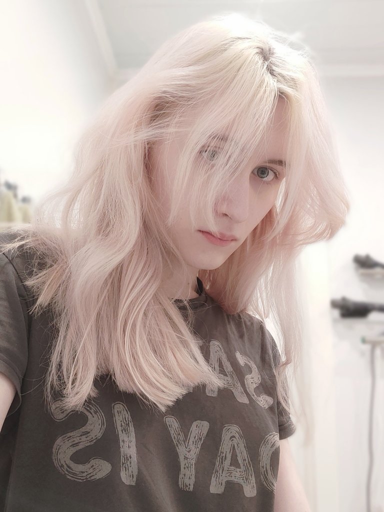 Collared tweet media