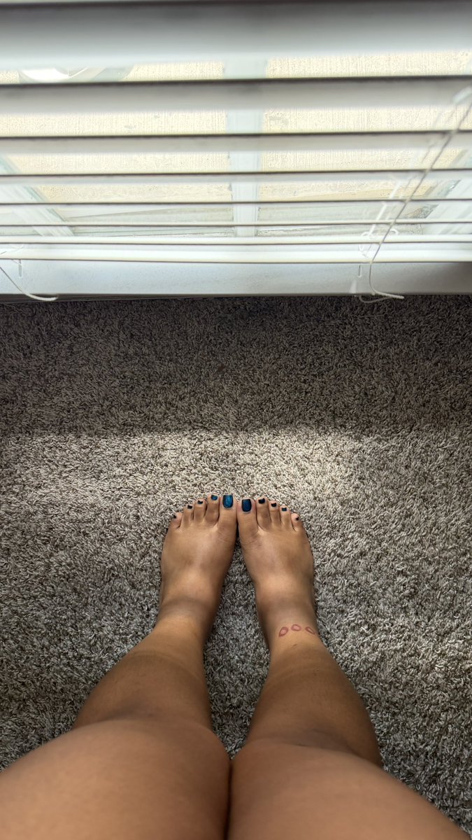 sz 6.5 🦶🏽 tweet media