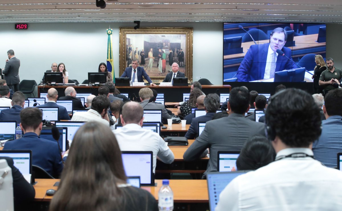Eixo Político tweet media