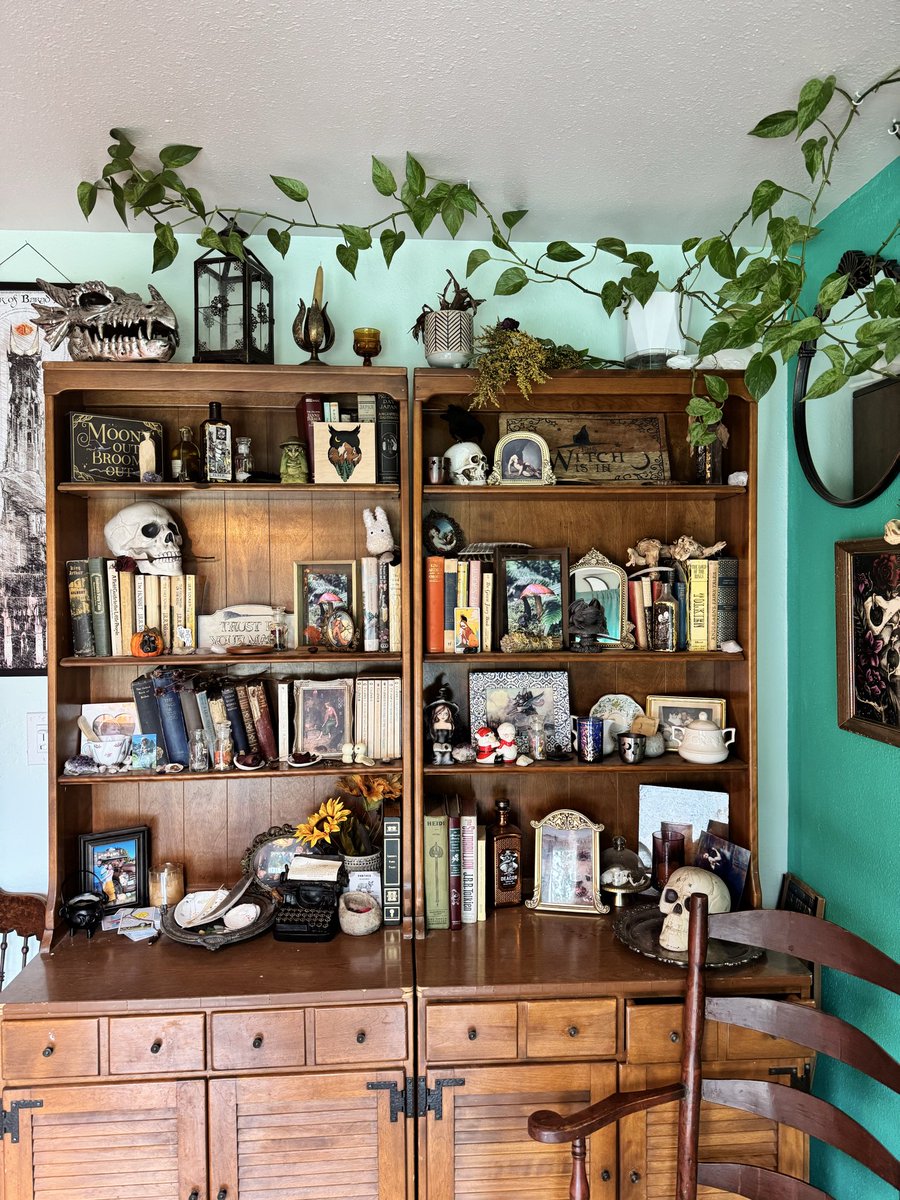 Laura Greenbriar - The Cottage Witch tweet media