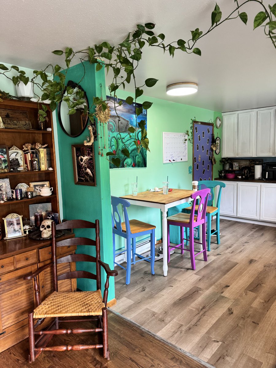 Laura Greenbriar - The Cottage Witch tweet media