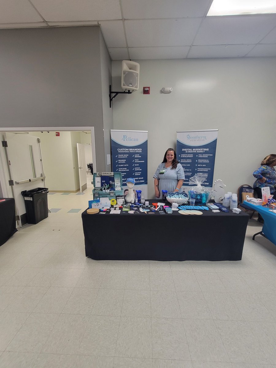 SouthernView251's tweet photo. We’re out at the SouthWest Mobile County Chamber of Commerce’s Annual Business Expo at the Tillman’s Corner Community Center in Mobile!

Stop by our booth and say hi to Maggie 👋

Come see us before 5!
#SouthernViewMedia #BusinessExpo #SupportLocal #Networking #MobileAL https://t.co/czYVCQKfcM