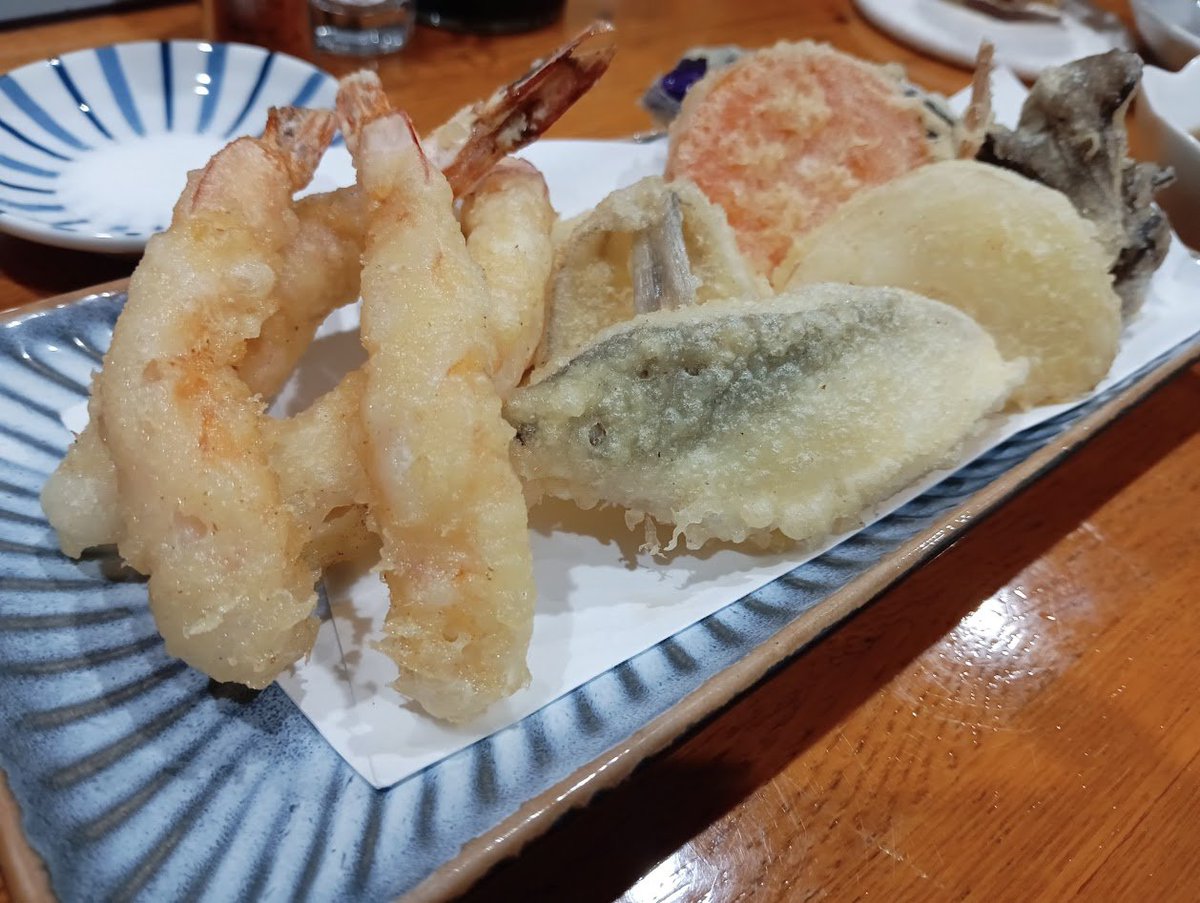 おはようございます！
いよいよ扇町君の舞台チケットも販売スタート！
そんな扇町君を皆さん是非フォローお願いします！！

昨日は2週間に一度の水曜日！
小学校から50年以上仲良し3人様とお会いできる日で毎回楽しくお話できるのが楽しみな夜でした！