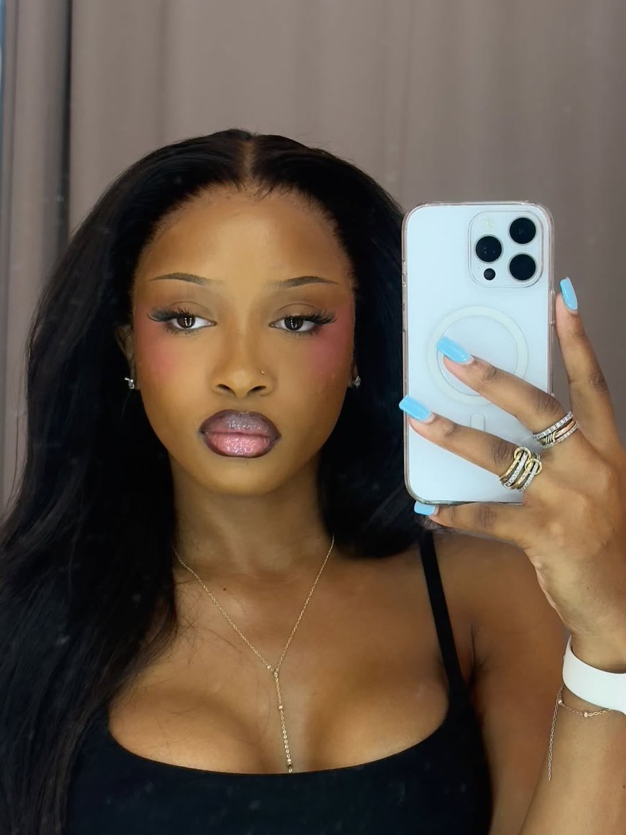 R O S E || THE MAGAZINE. tweet media