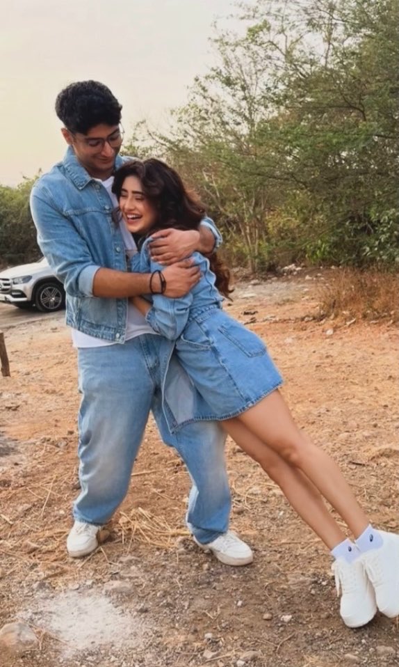 My kid🥹❤️

#ShivangiJoshi