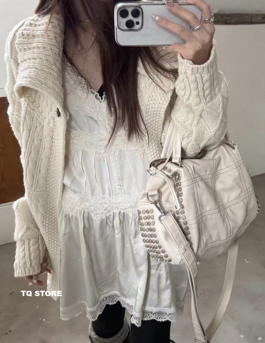 모무 tweet media