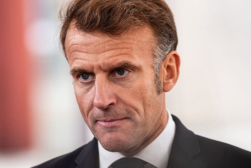 Il a fraudé pour gagner en 2017 et en 2022,il a perdu les législatives en 2024 et il est encore au pouvoir comme s’il avait gagné..J’en ai ras le bol de la Macronie,de la transition écologique de merde,du corrompu Zelensky,de la dictature de l’UE. Je ne reconnais plus mon pays !