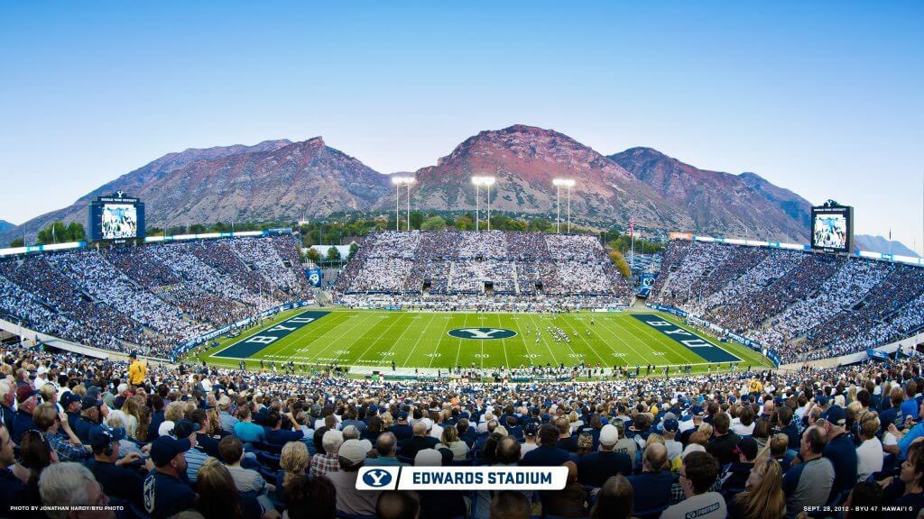 College Football Campus Tour tweet media
