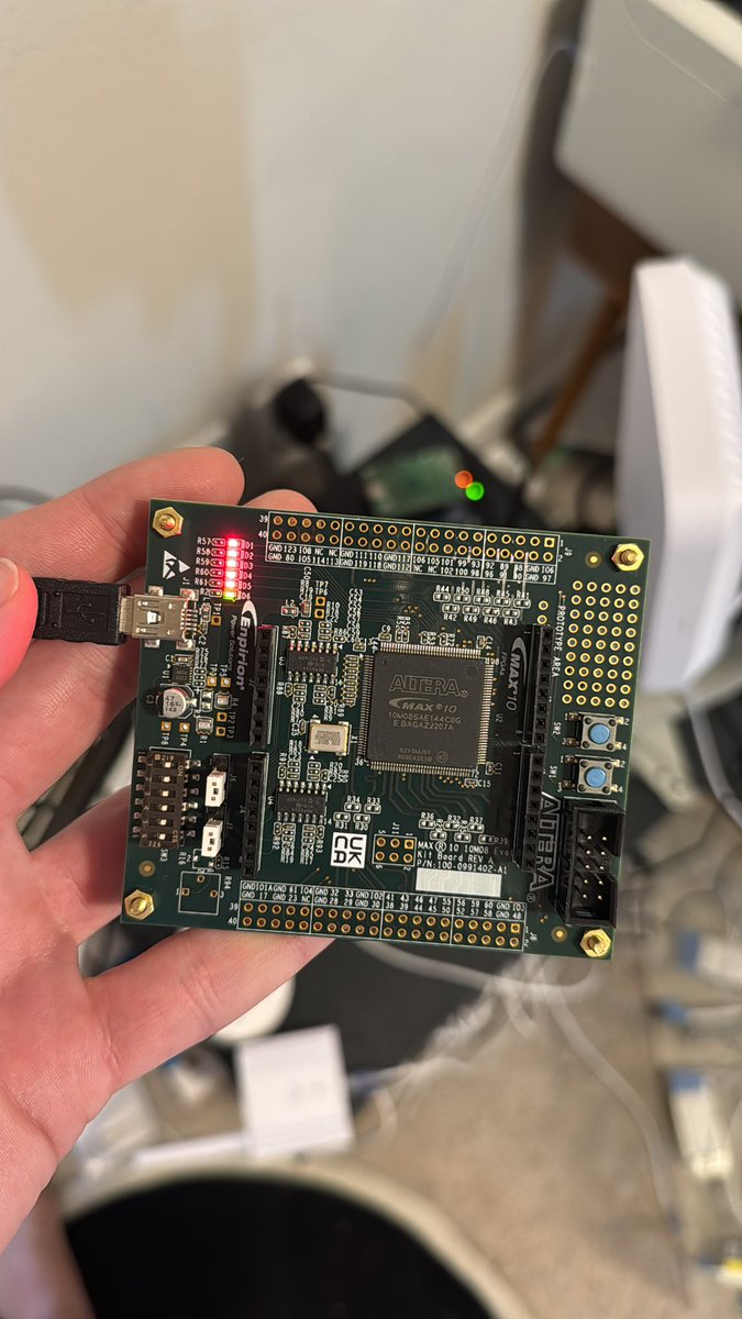 edzart's tweet photo. More dev boards should come with a breadboard prototype area!!! Not just FPGAs!

Amazing https://t.co/QRRDC8DfWE