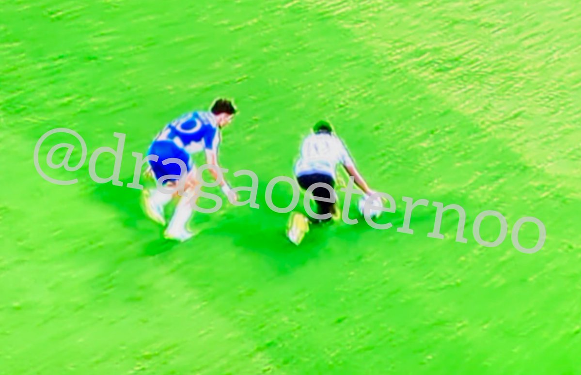 DragaoEternoo's tweet image. Amarelo para Gabri por deixar cair o palhaço 🤡🤡🤡 sozinho 🤬🤬🤬 que caiu sozinho 
#fcp #fcpscp #scp #sporting #fcporto #taçaportugal