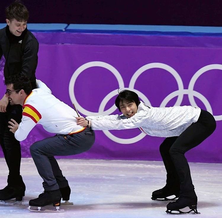dipyouinharry's tweet photo. after that second ogm they were rlly just letting yuzu do ANYTHING at the pyeonchang gala practice https://t.co/5BMo8FpXXr