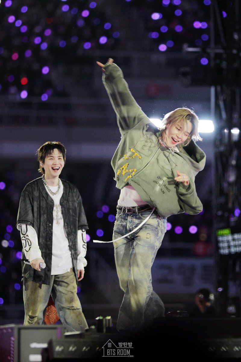 ahtzii♡ IS SEEING BTS🪭 tweet media