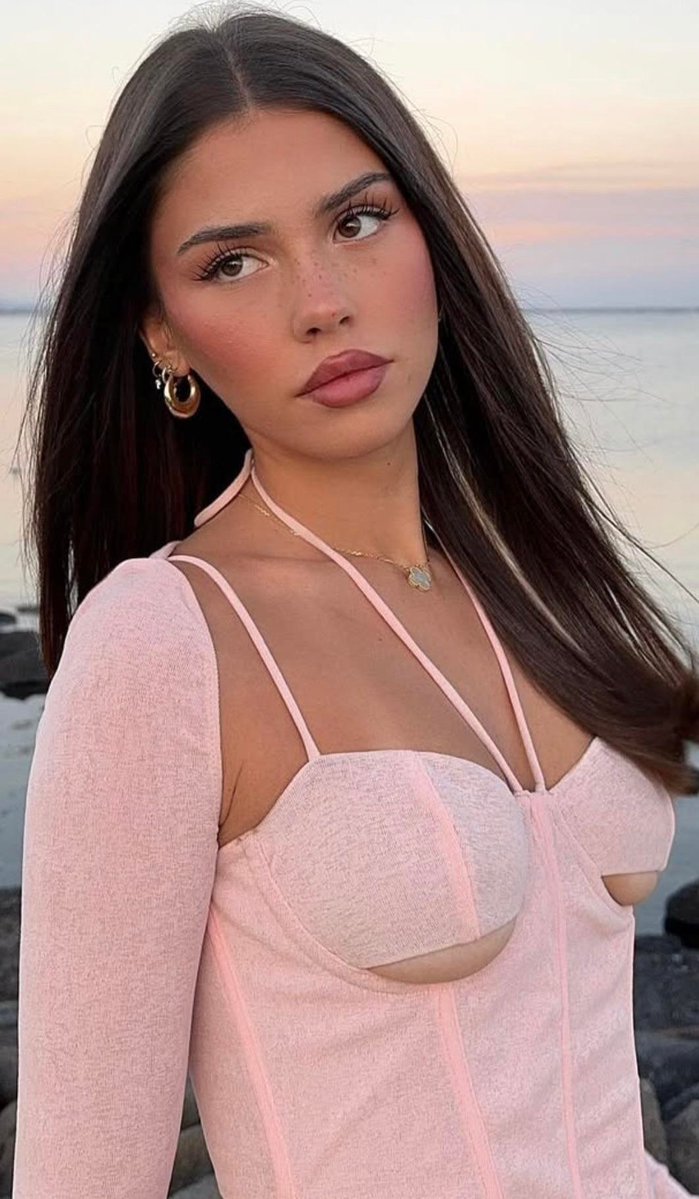 Rajtheindian7's tweet image. Simple as this: I send goddesses and you worship and goon to them and do as I say to get melted #wankchat #goon #feed