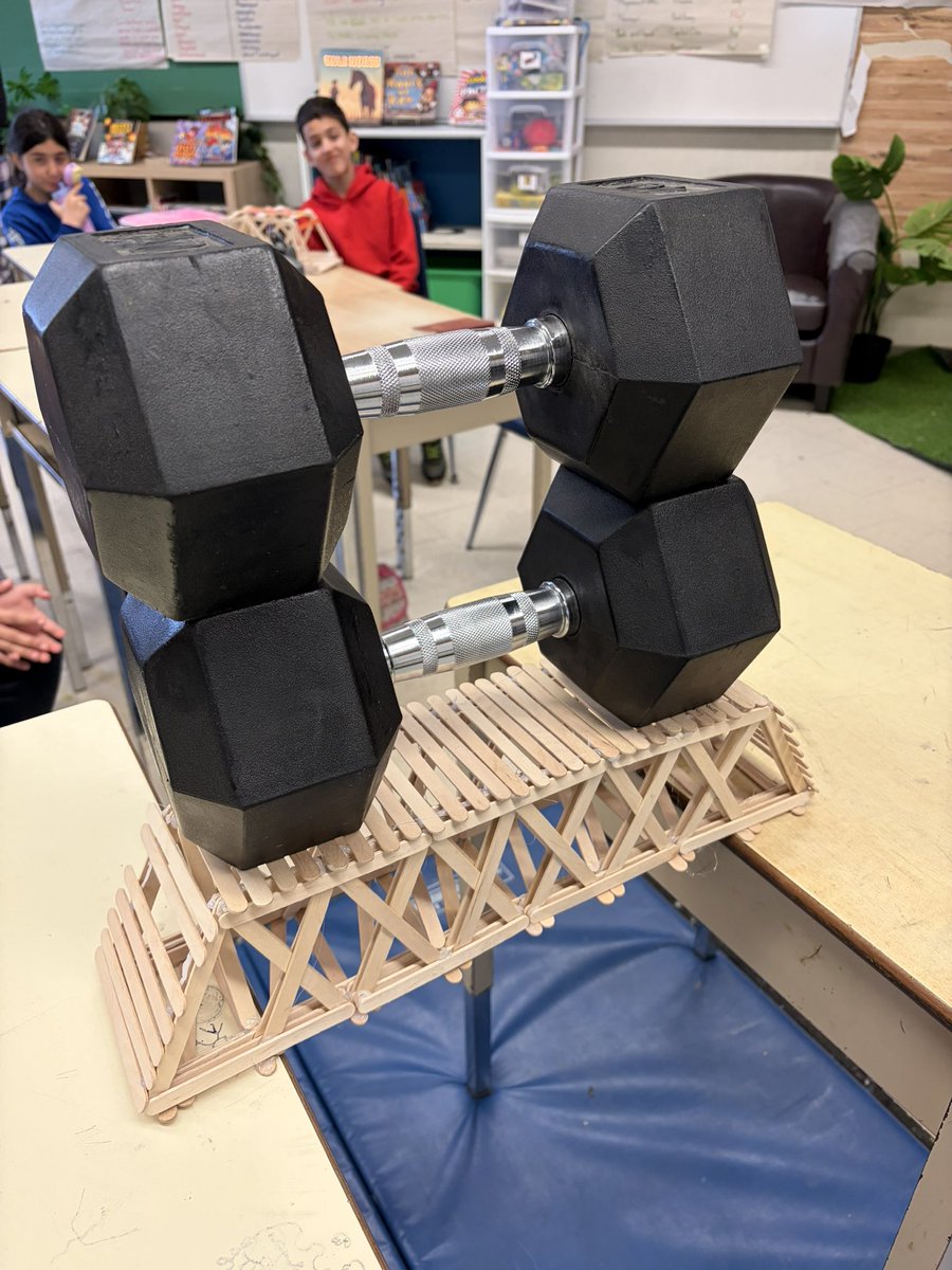 MrTsClassroom's tweet image. Their bridges worked! My grade 5’s were excited that their hard work paid off. Some were able to hold 100 pounds! We needed extra books to push them to their limits! The kids debated why some worked better than others, which is what you want in Science class! #tvdsb @TVDSB_STEM