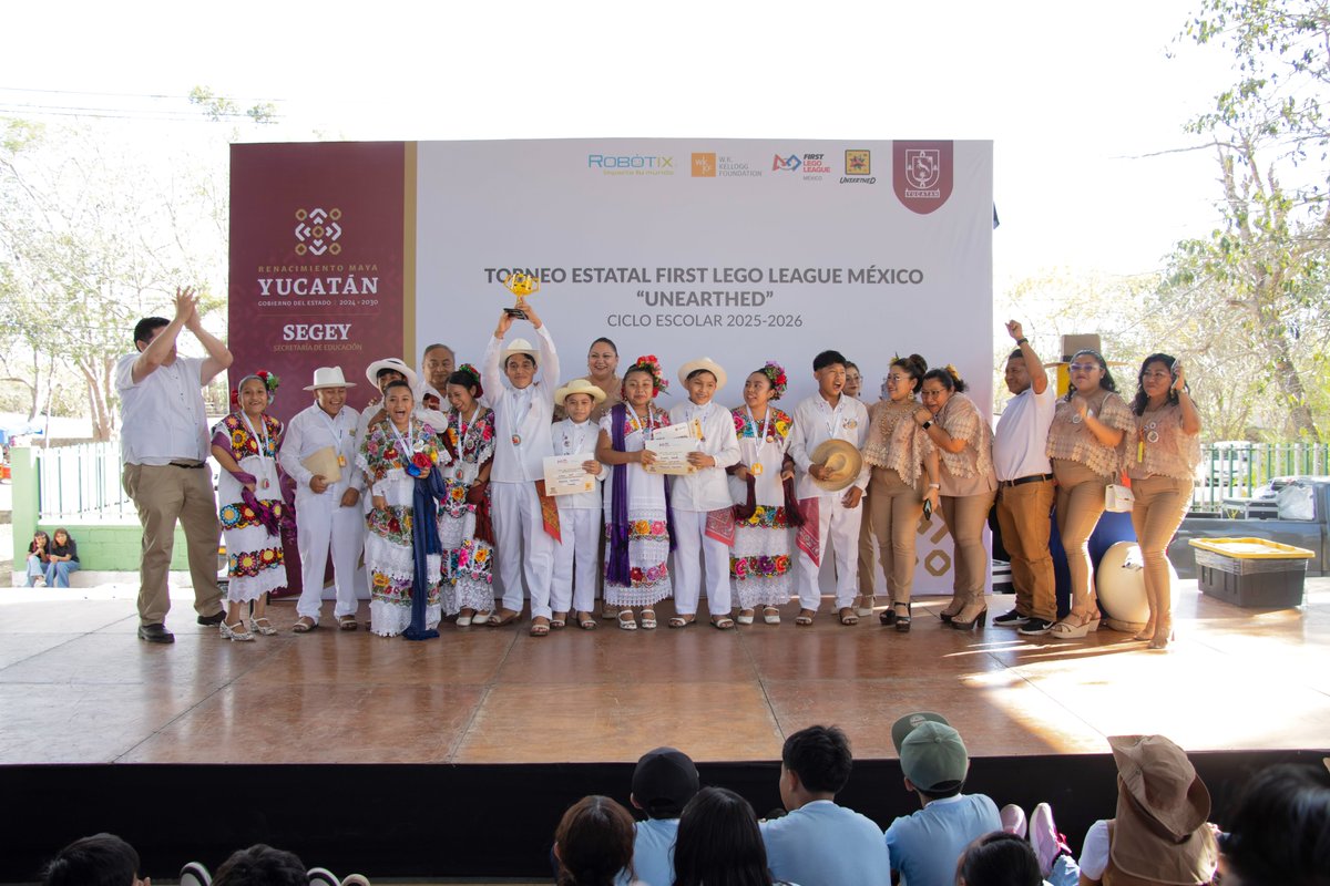 Fundación RobotiX tweet media