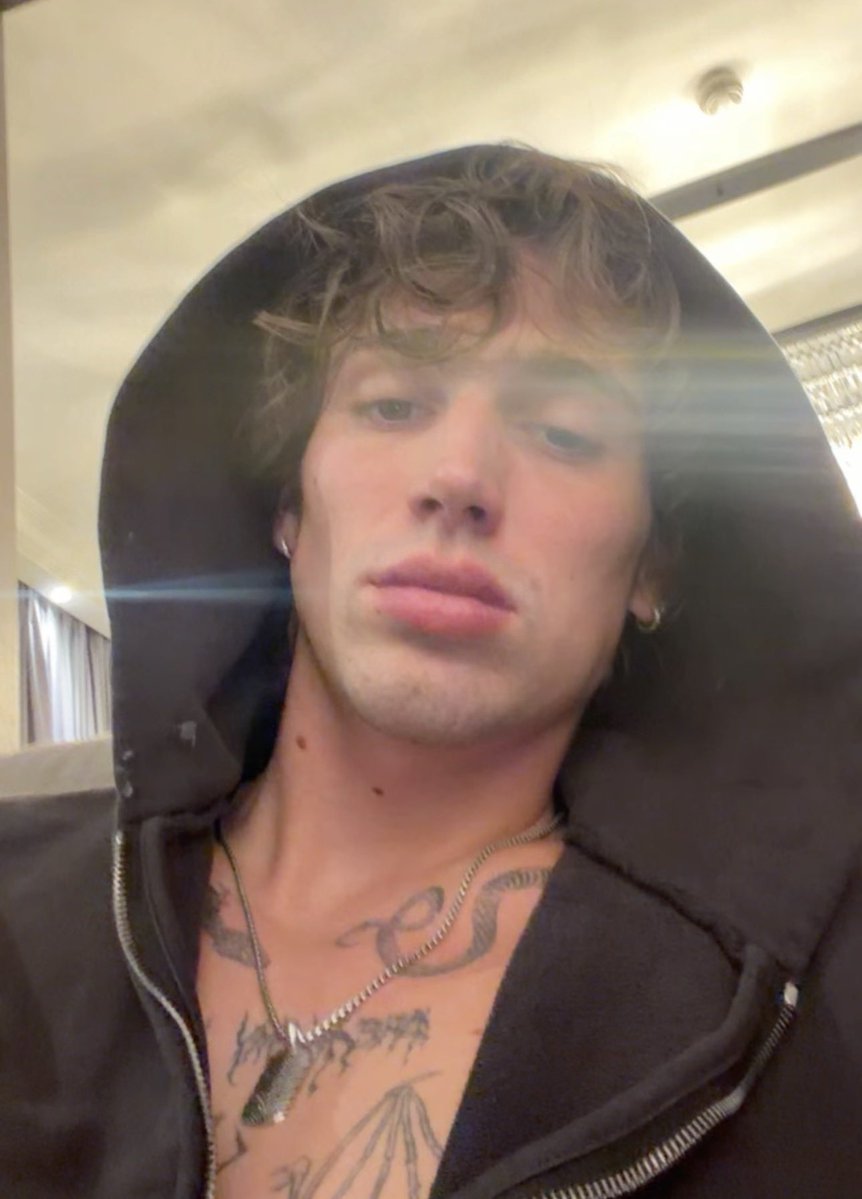 valeria🇲🇽 tweet media