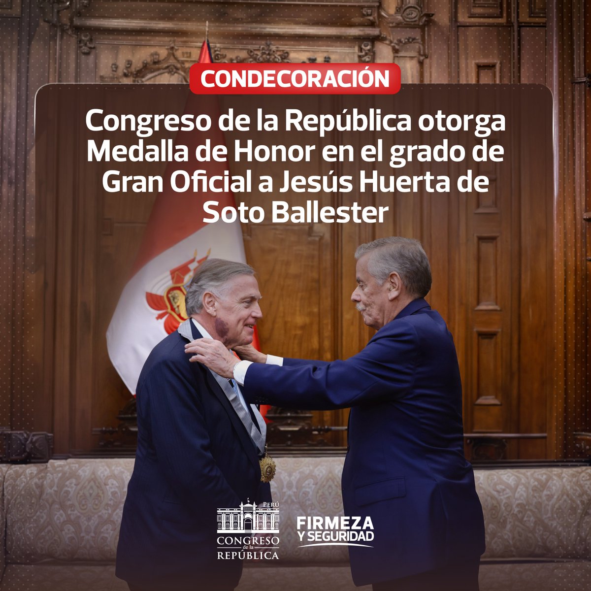 congresoperu's tweet photo. #CongresoInforma | El presidente (e) del Congreso, @Frospigliosi, otorgó la Medalla de Honor en el grado de Gran Oficial a Jesús Huerta de Soto Ballester, en reconocimiento a su destacada trayectoria académica y su aporte al pensamiento económico contemporáneo.

✅ Nota completa: https://t.co/RoLt39k0kQ