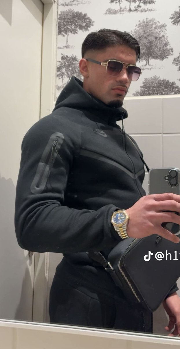 LadsLadsLads tweet media