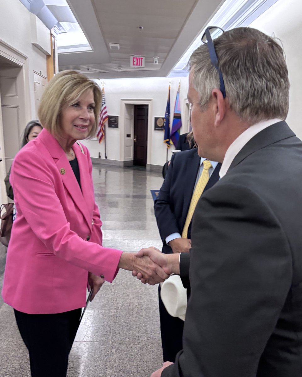 CSAC_Counties's tweet photo. CSAC Officers connected in D.C. with fellow county leaders, @CountyofLA @SupJaniceHahn, @CountyofNapa Supervisor @AnneCottrell, and #LosAngelesCounty Supervisor @HildaSolis.

Strong partnerships across counties strengthen our collective voice in federal advocacy. https://t.co/AOPfdQESwV