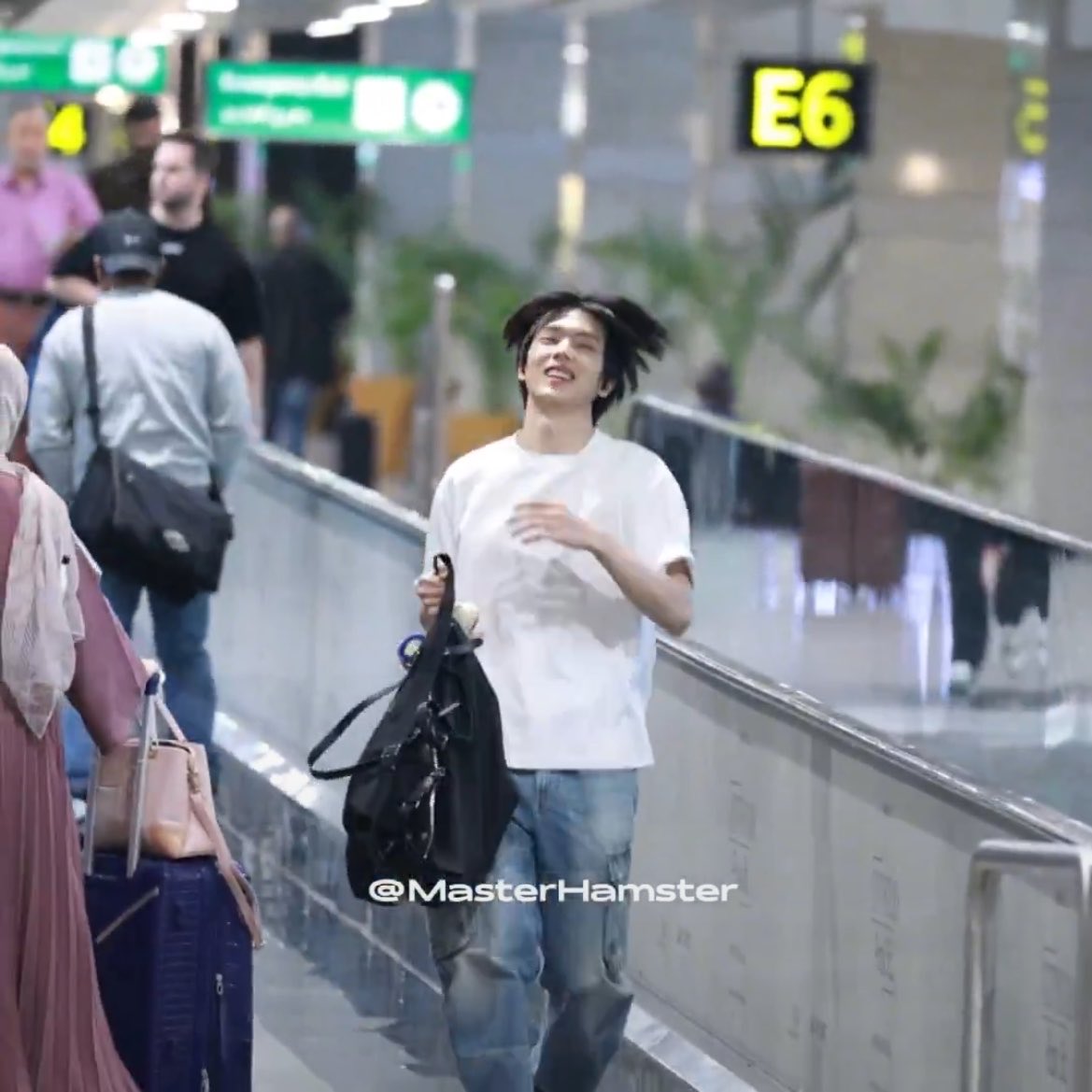 박백발 tweet media