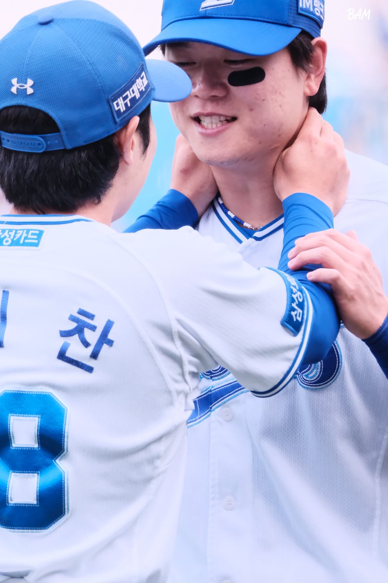잘 논다