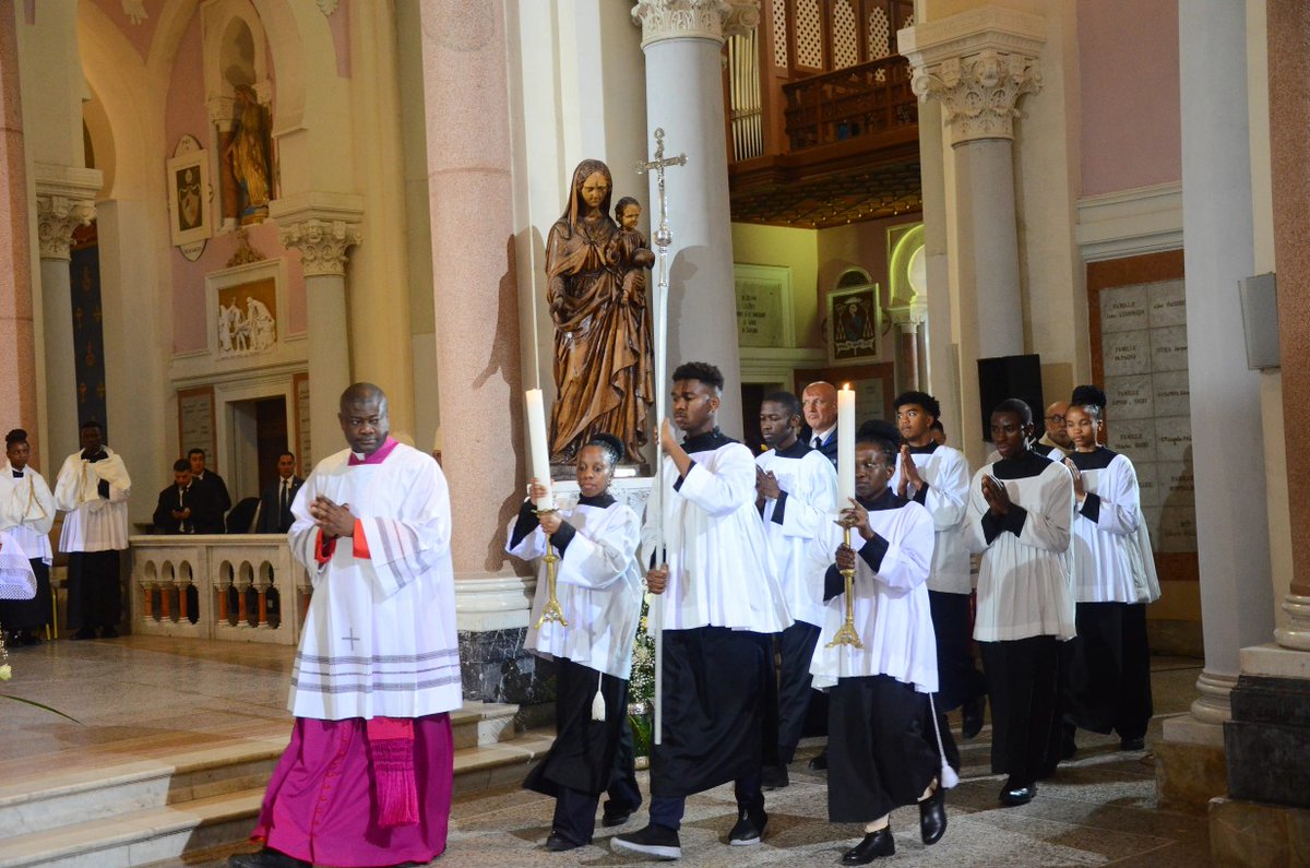 ug_students_alg's tweet photo. Ugandan excellence on full display at the historic High Pontifical Mass in Annaba! 
From the choir and altar servers to the offertory dancers and H.E. the Ambassador, our students dominated the liturgy presided over by Pope Leo XIV
Nobody represents the Pearl of Africa like we do https://t.co/wKT3vU0DtY