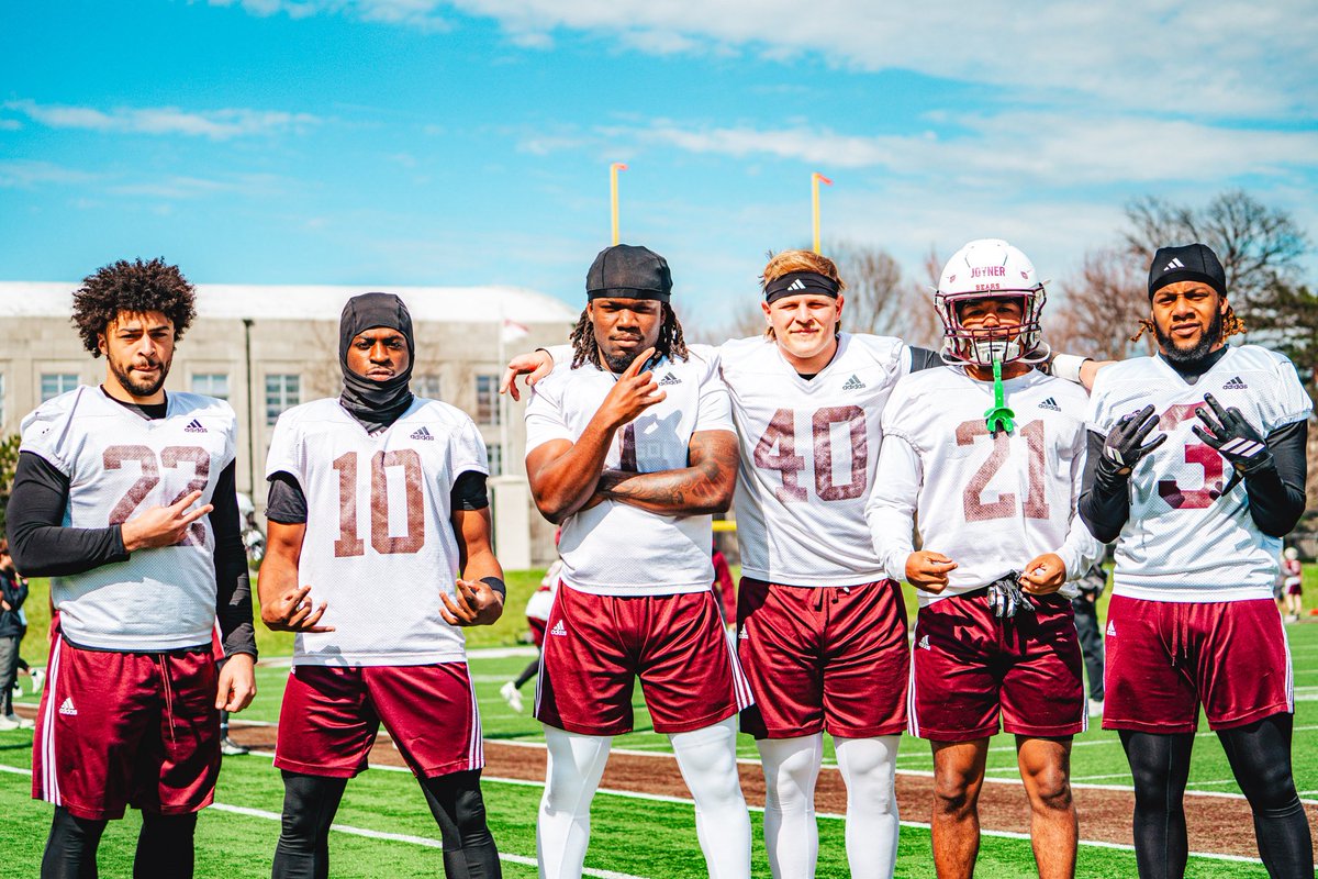 Coach 🏈 Foster 🩸 tweet media