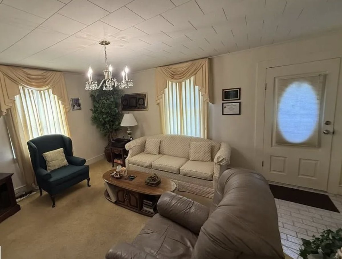 tinyhousecall's tweet image. Sweet 1950s #NorthCarolina #Cottage. $79,900. 
oldhousesunder100k.com/updated-1950s-…