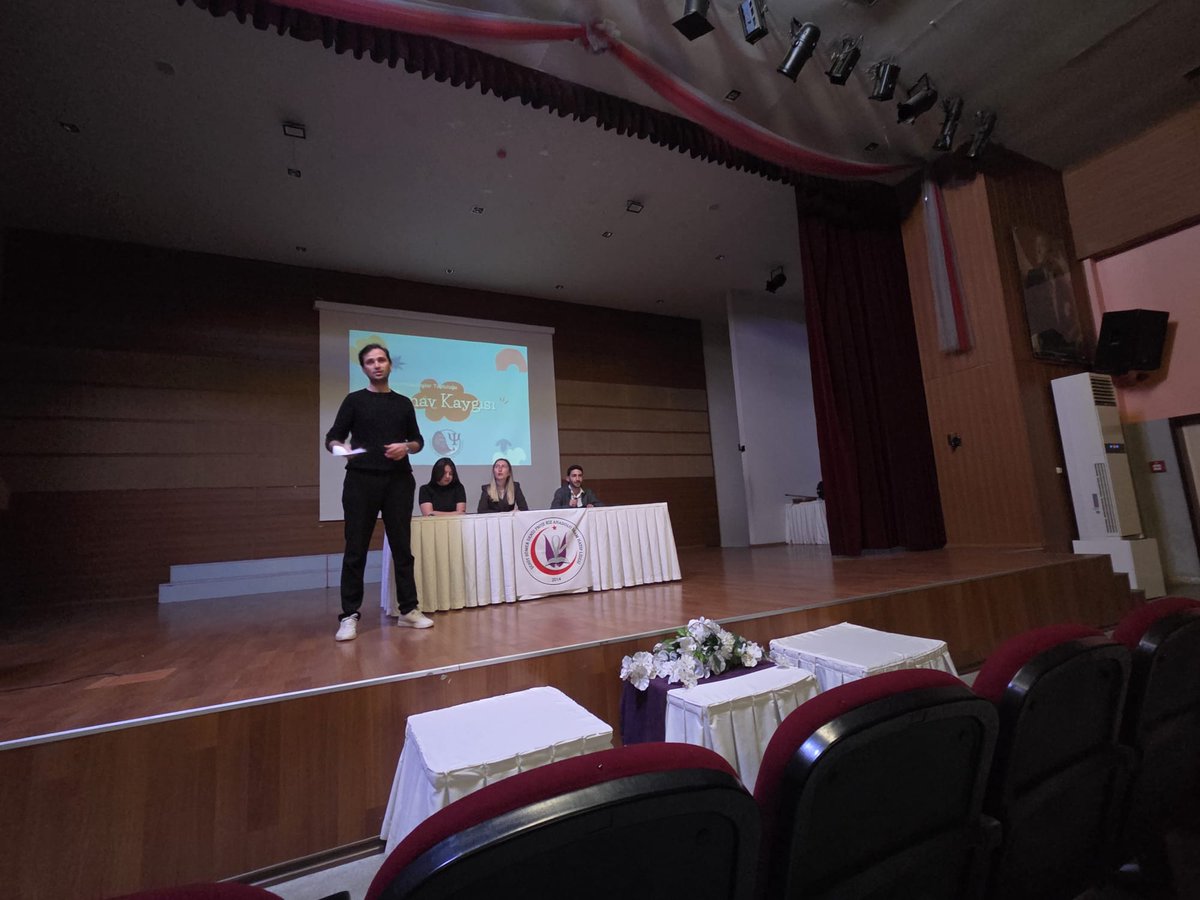 SehitSumerkaihl's tweet photo. Geleceğe hazırlanan gençlerimize Sınav Kaygısı ve Motivasyon konularında bir eğitim düzenledik. Bu eğitimde emeği  geçen Fethiye Psikologlar Topluluğu üyesi saygıdeğer psikolog arkadaşlara teşekkür ederiz. https://t.co/X1QqqTqtSb