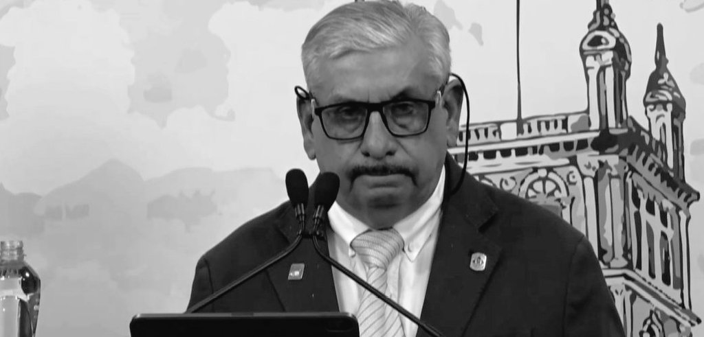 🔴ESTE NO MACANEA: EL NUEVO PRESIDENTE DEL IPS PIDE LA RENUNCIA DE TODA LA CÚPULA

◾El flamante presidente del Instituto de Previsión Social (<a href="/IPSParaguay/">IPS Paraguay</a>), Isaías Ricardo Fretes, ha marcado la cancha desde su primer día de gestión. En una contundente conferencia de prensa, el