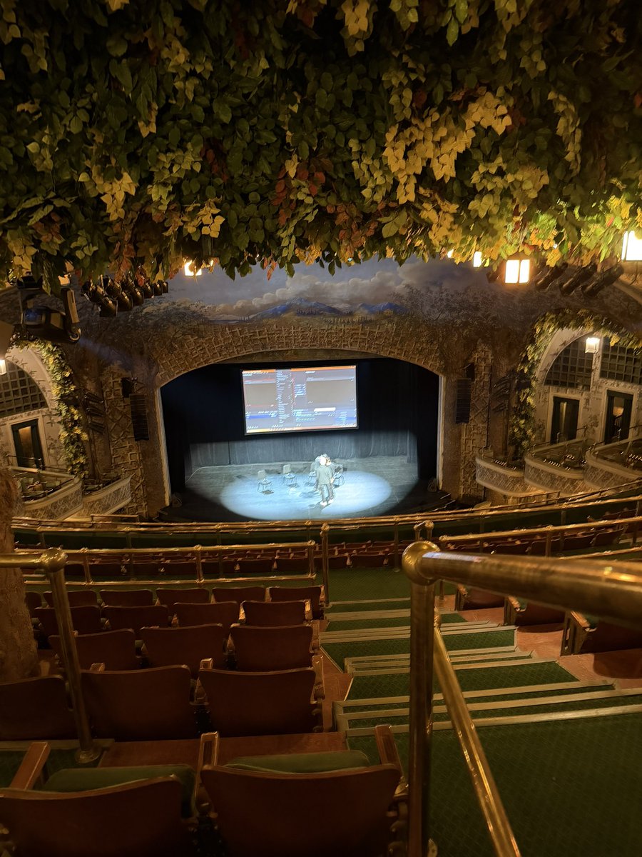 SamMoreRHAP's tweet photo. Guys, this place is ridiculous!! Come watch Survivor with us at the RHAP Live Show in Toronto TONIGHT!! https://t.co/si44lHwCqU
