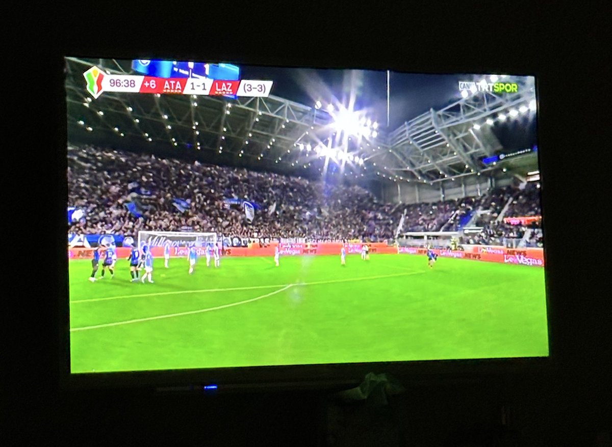 İnternet olmadığı için Tv izlemek zorunda kaldım hep saçma sapan diziler en iyisi buydu #iyigeceler