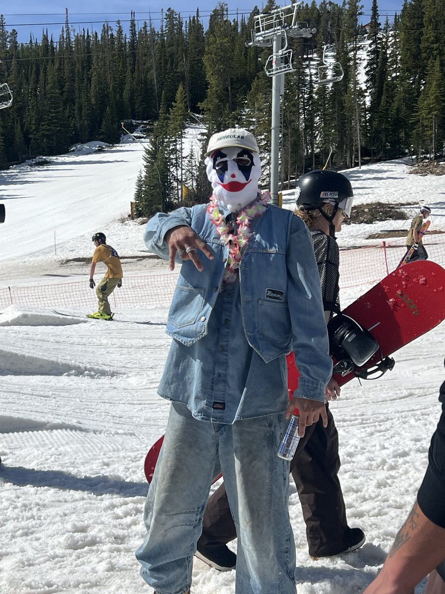 DrainedPort tweet media